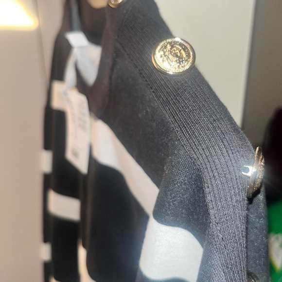H&M Black and White Striped Crew Neck Sweater - Picture 2 of 3